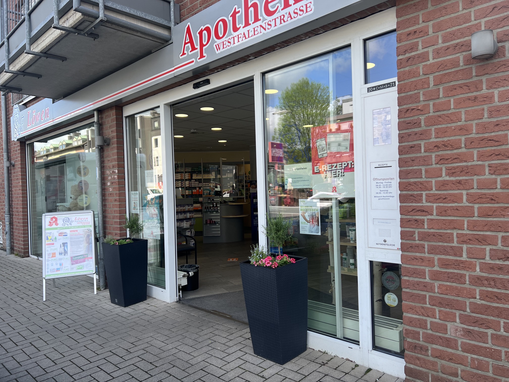 Löwen Apotheke an der Westfalenstrasse